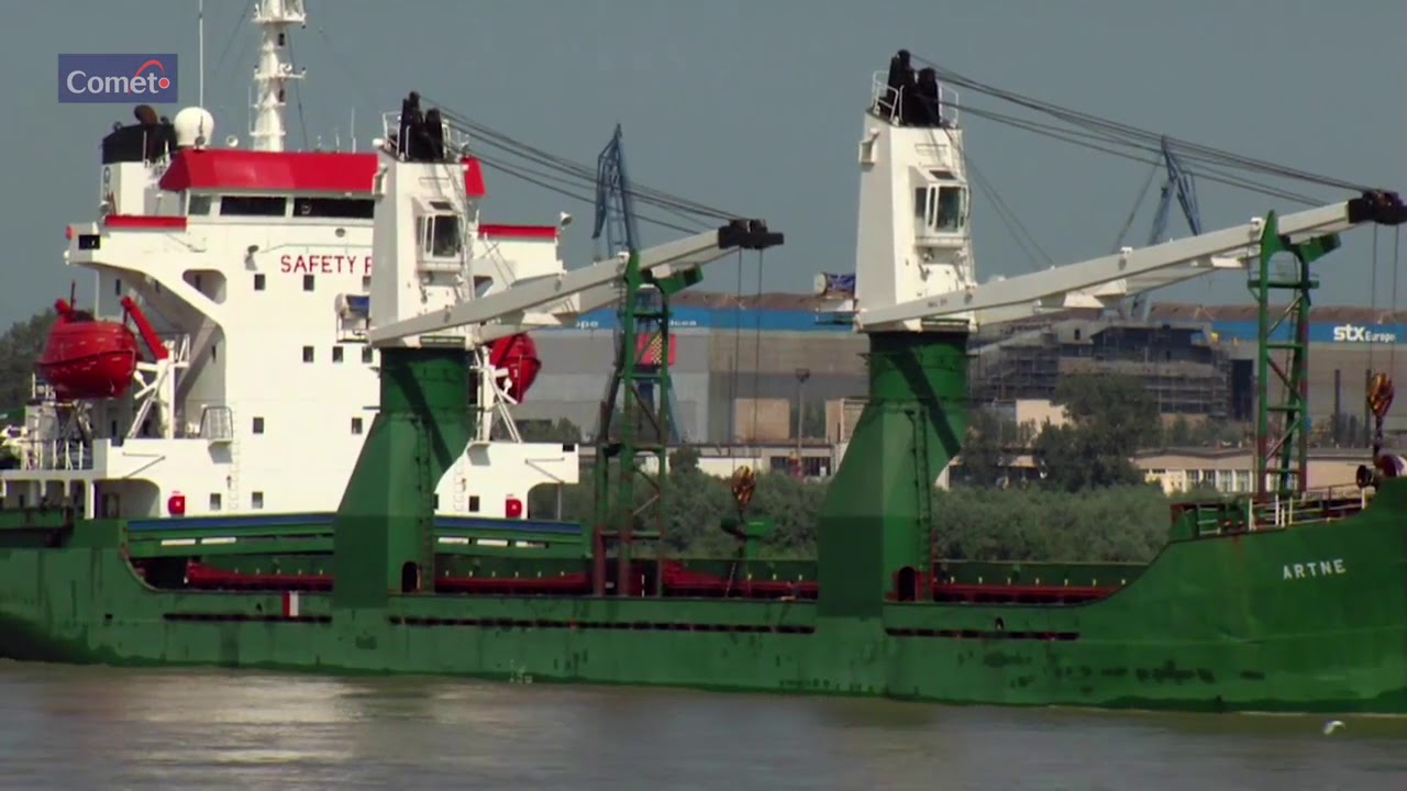 Comet Compact Light & Smoke Signal