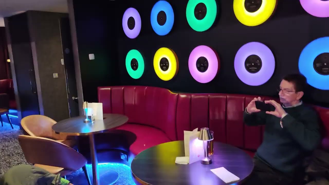 IDLES. Ovo Hydro ( CORPORATE BOOTH ) See what they look like. IDLES.IDLES OVO HYDRO CORPERATE  2024