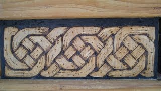 celtic knott woodburning. un lado de una mesa que hice y le estoy pirograbando un nudo celta. el proceso. ya haré otro donde le 