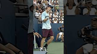 Andy Murray goes AROUND the net 💫