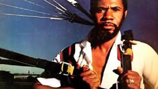 Lenny Williams - Standing In The Middle (Of A So Called Perfect Love Affair)