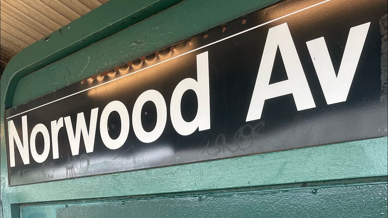 R160&R179 (J) Train At Norwood Avenue