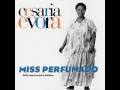 Capture de la vidéo Cesaria Evora - Angola (20Th Anniversary Edition)