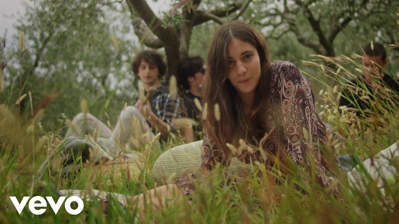 chiamamifaro - Domenica (Official Video)