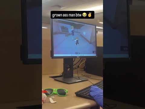 Bearded Tweaker Plays Roblox Wearing Gloves 😭