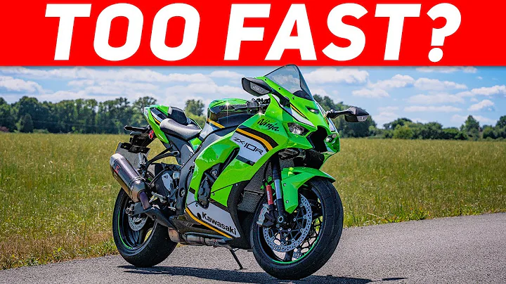 2025 Kawasaki ZX-10R Ninja Review | Too Much For The Road?