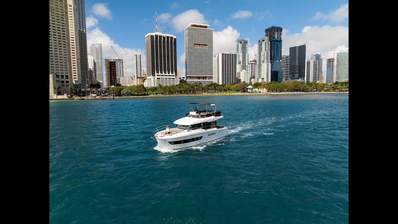 ⁣The ALL-NEW Beneteau Swift Trawler 37 Fly Walkthrough