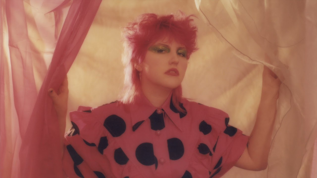 Watch Caroline Kingsbury - Strawberry Sheets (Official Audio) - Caroline Kingsbury on YouTube Watch Caroline Kingsbury - Strawberry Sheets (Official Audio) - Caroline Kingsbury on YouTube