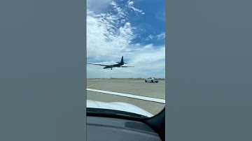 How they land the U2 spy plane!