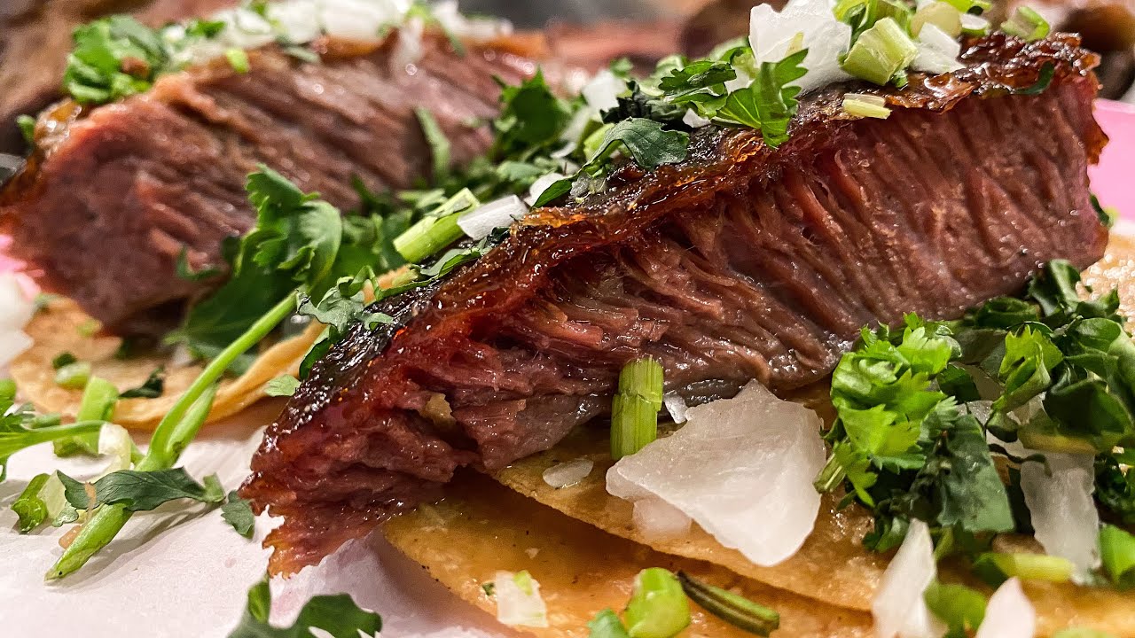 TROZOS DE SUADERO GIGANTES EN CADA TACO, EL MEJOR DE LA CIUDAD YouTube