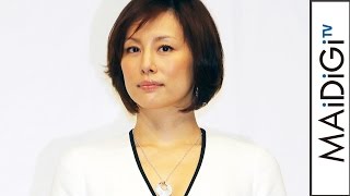米倉涼子、白いミニワンピで自慢の美脚披露　「キューピーコーワ」発表会1