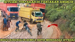 Suddenly Offroad!! All Truck Drivers Test Adrenaline When Passing Super Slippery Roads
