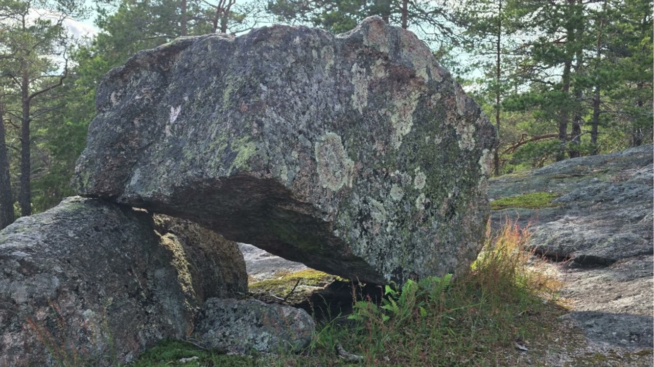 Tutto È Connesso: Memoria, Pietra E Luoghi Sacri