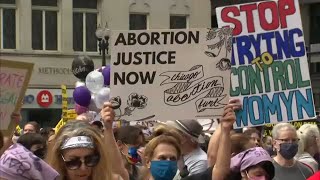 Rally fights for abortion justice, reproductive rights at Daley Plaza