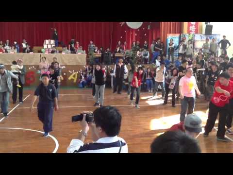 文生中學2013勁歌熱舞之教師開場舞