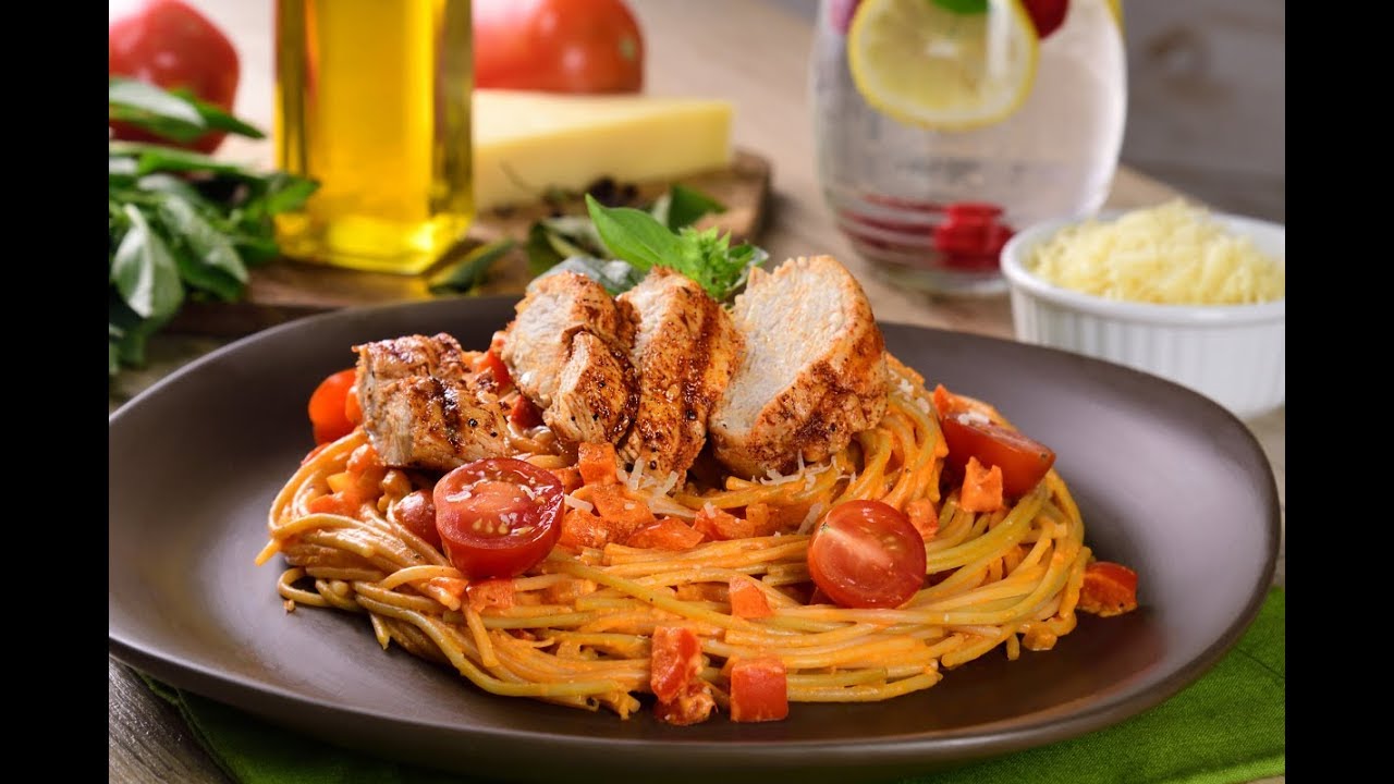 Pasta Cremosa con Pimientos y Pollo macarons cookies