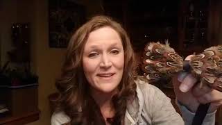 HOW DO I USE FEATHERS TO MAKE A BOW TIE OR BOUTONNIERE ? Details