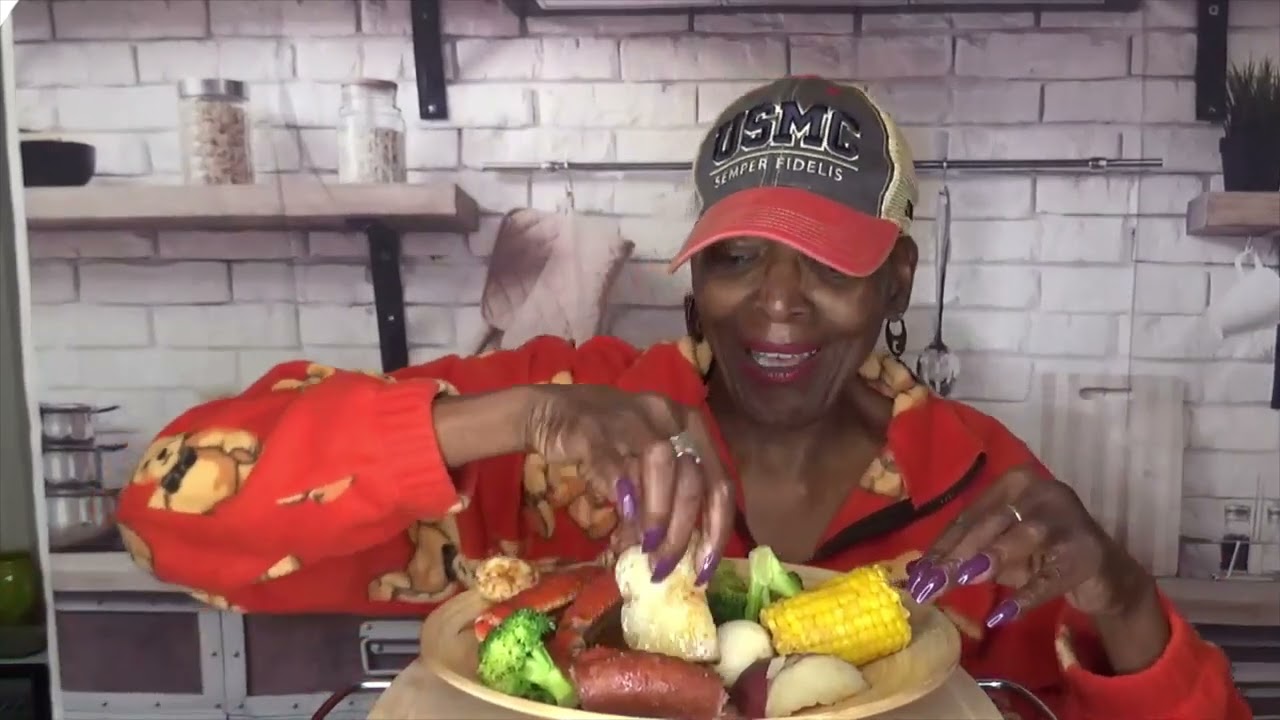 DOWNSIZING MOVIE Review Cajun Seafood Mukbang