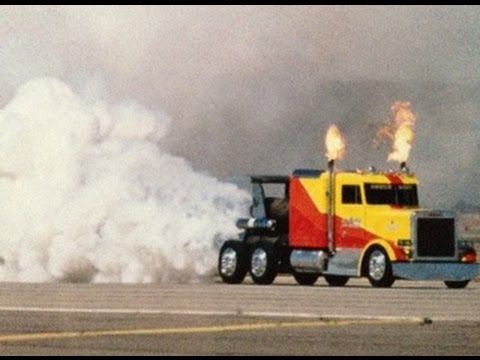 Airplane versus Jet Truck race: Shockwave vs. two AT-6 Texans