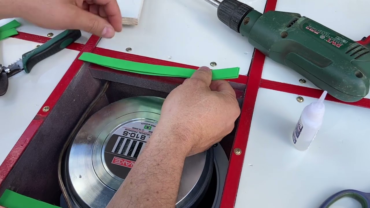 TÁ VIBRANDO DE MAIS E O FIO TAMBÉM TÁ CURTO.