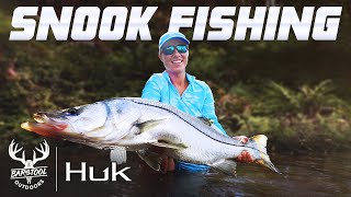 Catching GIANT 40 Inch Snook in Florida Backwaters!