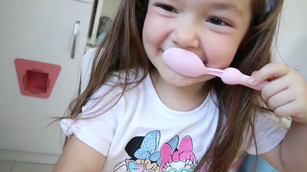 BUĞLEM ODADA MEYVELER VAR ‼️ HERYERDEN ABURCUBUR AKIYOR !!