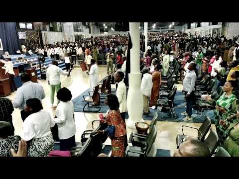 SPECIAL TRAVERSEE 2025 2026 AVEC L EVEQUE ESPERANCE MBAKADI 