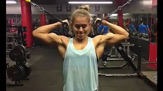 Model Huge Biceps 224.