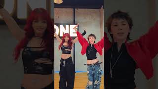Had to do the LALISA dance w/@officialxonara Eurekah♥️She was also a K-Pop cover dancer back then🥹