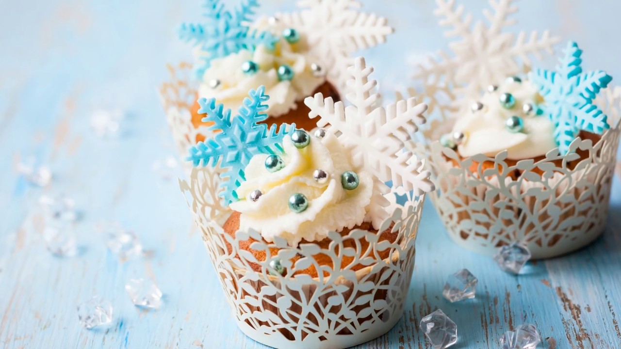 5 Fun Holiday Cupcake Decorating Ideas - 