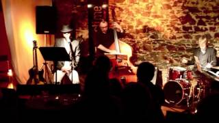 Video thumbnail of "Ile de Ré - Christian Ducap & Friends live at Abbaretz, 10 avril 2012"