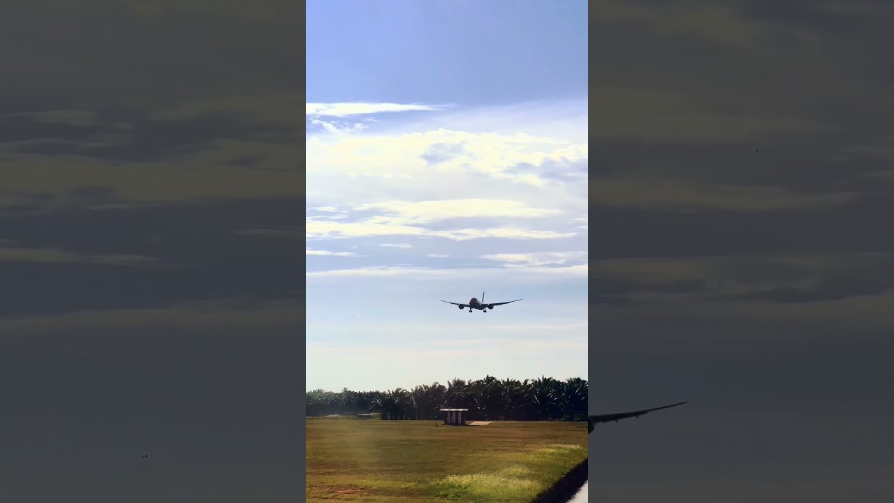 Can you see the name of flight 