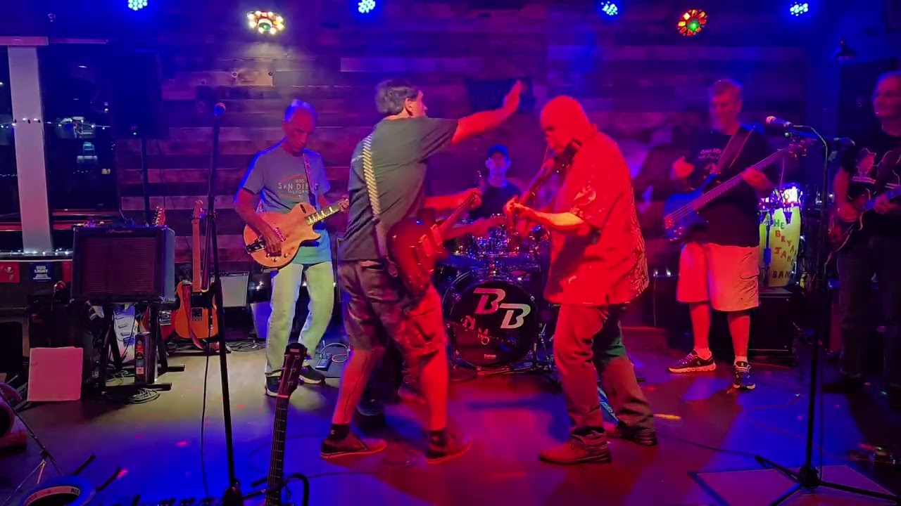 "Don't Change" cover Jerry Northup on vocals and guitar. Fred Chandler's Open Mic.  Sept. 2025