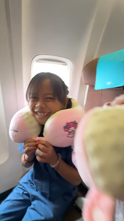 UYUN & TETEH FIRST TIME ON A PLANE🥹