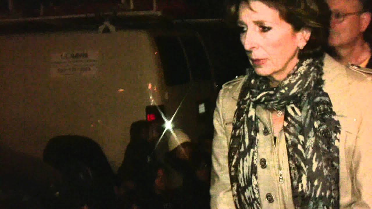 UC Davis Chancellor Katehi walks to car amidst protesters (HD, best quality)
