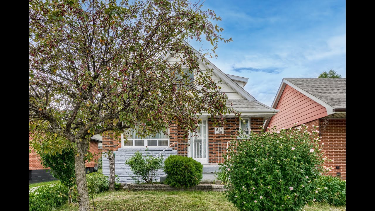 974 Queensdale Avenue East, Hamilton Home for Sale Real Estate