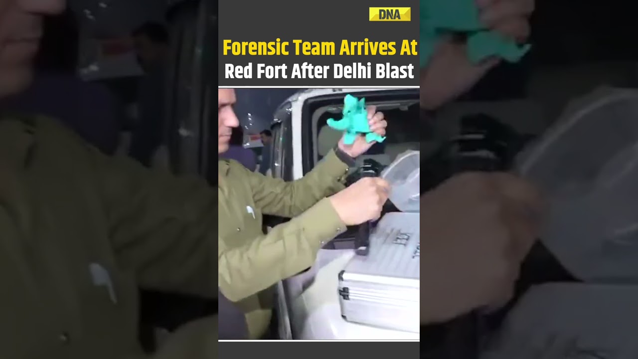 Delhi Red Fort Blast: Forensic Team Arrives At Red Fort Metro Station After Delhi Blast 