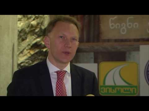 სოციალურად დაუცველ ბავშვებს წიგნები საჩუქრად გადაეცემათ