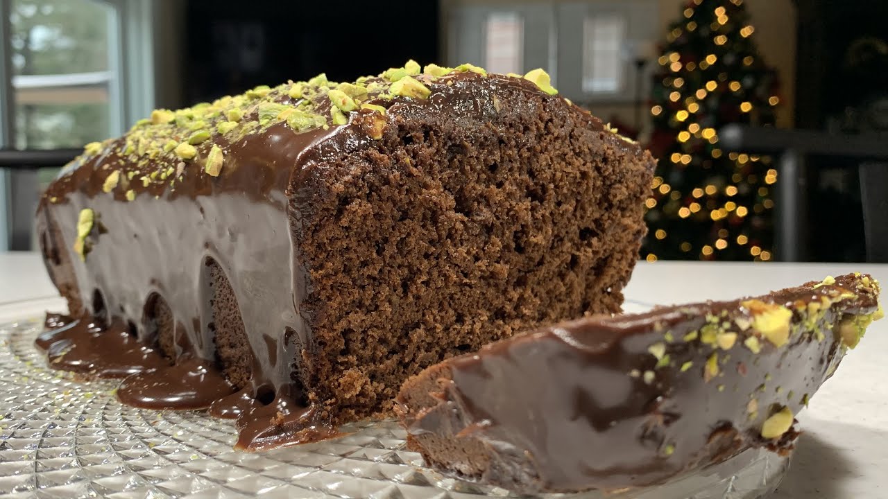 كيكة الخمس دقائق بصلصة الشوكولاتة