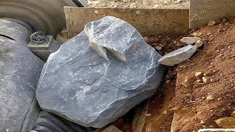 🔥“HEAVY BOULDERS CRUSHING Moments Caught on Camera! (MOST INTENSE DRAMA EVER!)”