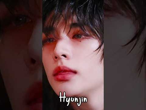 Mientras grabo el look de Stray Kids This & That les traigo este otro.