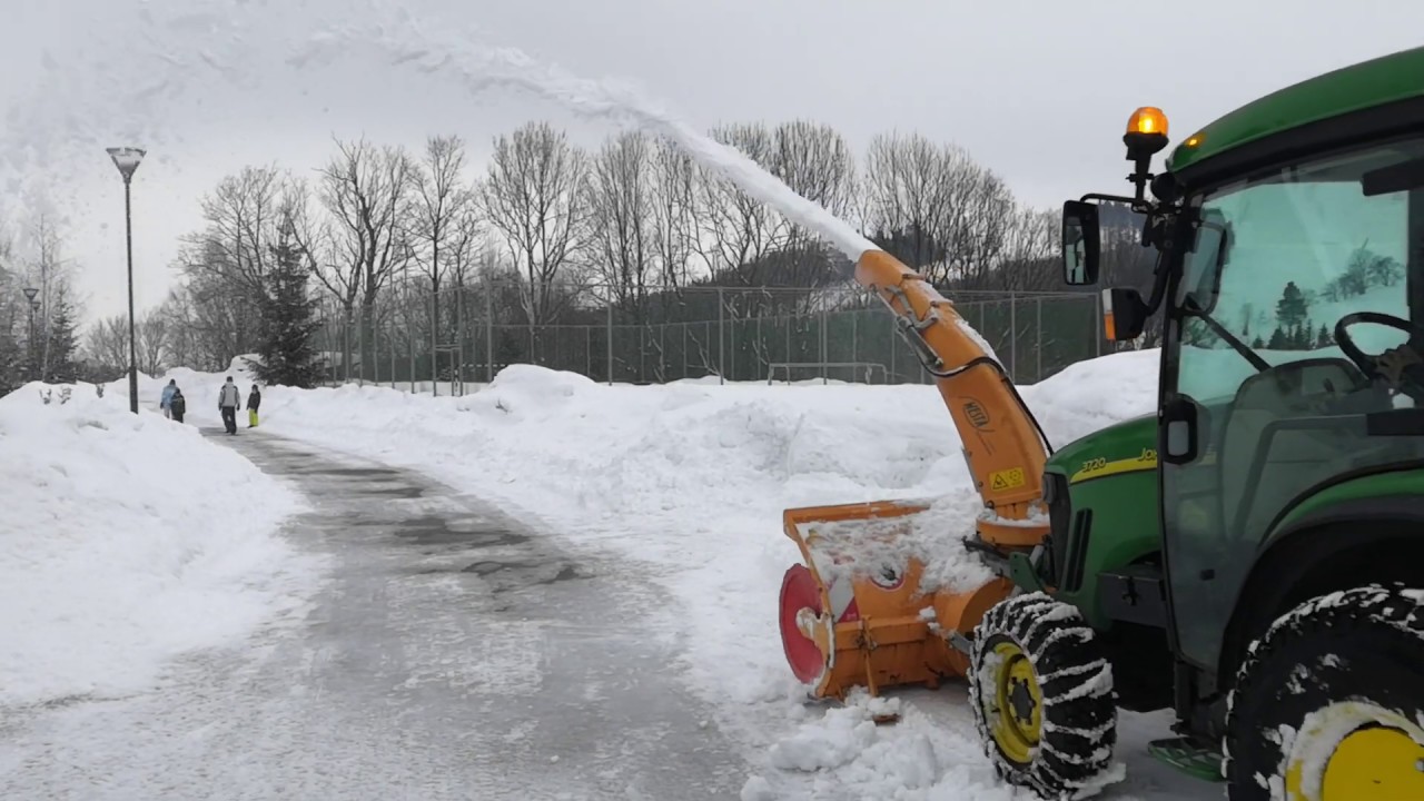 John Deere 3720 Schneefräse Westa Typ 550