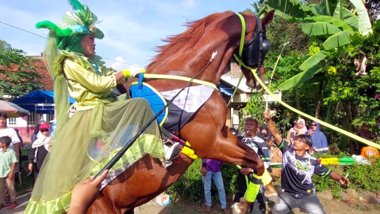 Sangat Meriah Arak arakan Kuda Jingkrak || Desa Sutoragan Kemiri Purworejo 2025