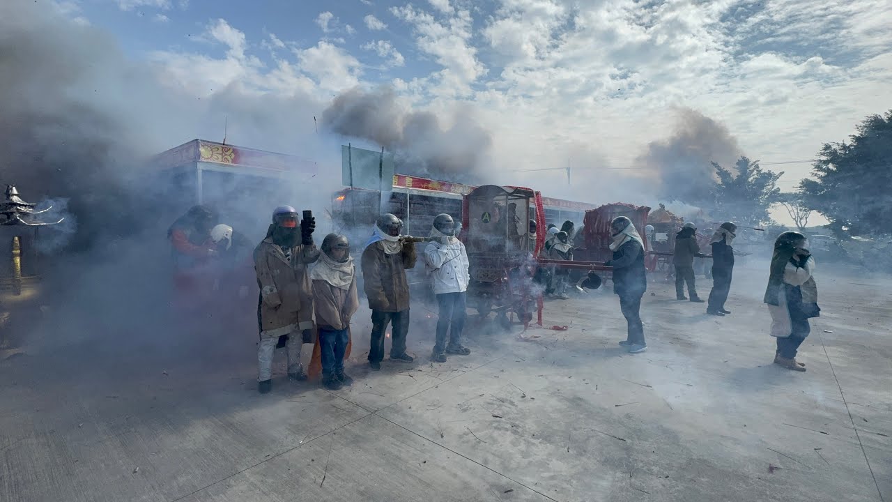 2025台南鹽水蜂炮，後寮永慶宮100呎大炮城。