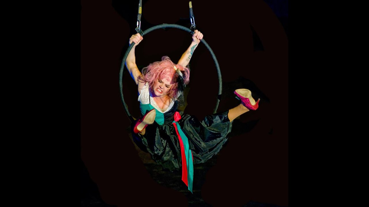 Bronwen Pattison - Comedy Aerial Hoop - Trailer