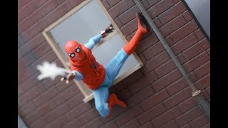 Mezco Toyz exclusive Spider-Man homecoming suit figure review