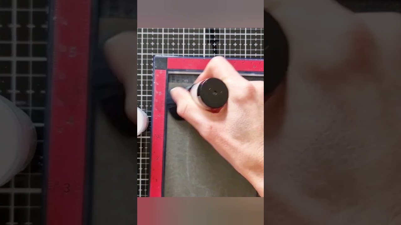 Our powders are anti-static but not anti-moisture! 