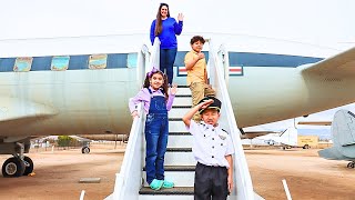 ✈️ Aunty Rose and Uncle Max Teach Charlotte & Kaden Museum Manners!