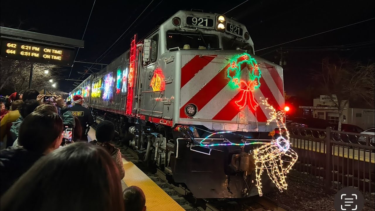 Caltrain christmas train 2025