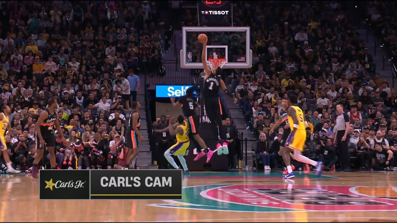 Victor Wembanyama tries to snatch Marcus Smart shot in mid-air with his left hand - almost got it